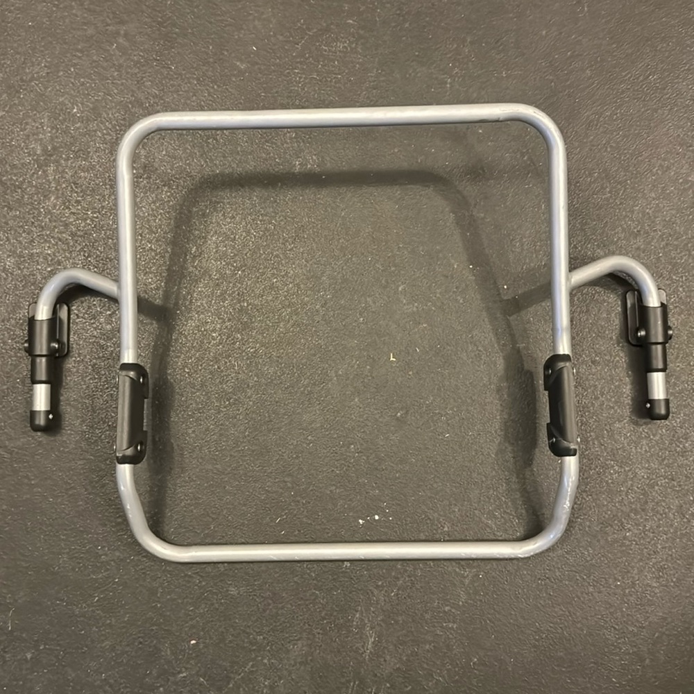 Chicco infant car seat adapter for BOB stroller